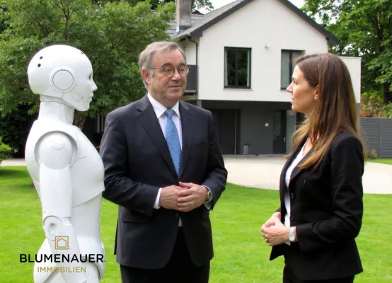 Bild: Vertrauen in der Ära der Algorithmen:  Die unverzichtbare Rolle des modernen Immobilienmaklers