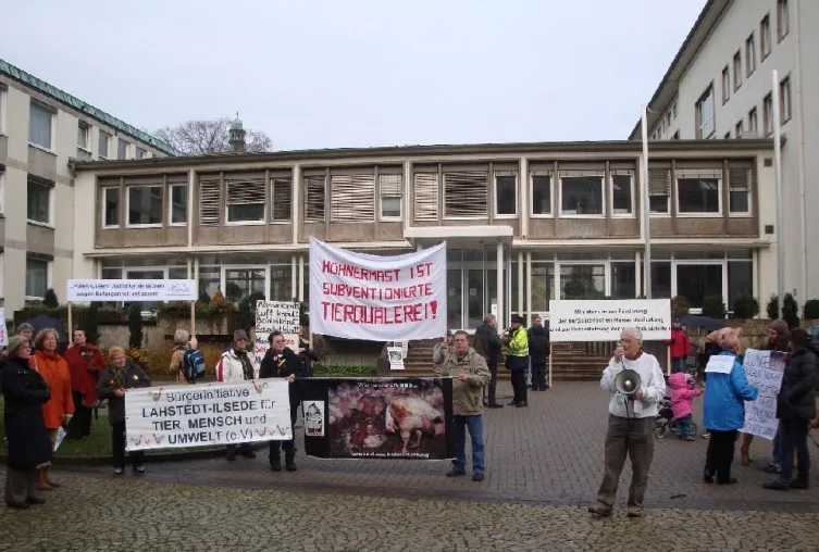 Bild: Tierschützer fordern Grotelüschens Rücktritt und benennen das Ministerium symbolisch um