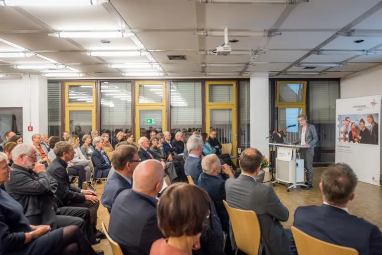 Eröffnung Akademisches Jahr: Renate Kirchhoff betont Erwerb verantwortungsbewusster Mündigkeit Bild: Eröffnung Akademisches Jahr: Renate Kirchhoff betont Erwerb verantwortungsbewusster Mündigkeit