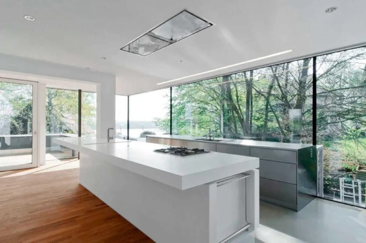 Individuell geformte Arbeitsplatte von Hasenkopf für höchste funktionelle und gestalterische Ansprüche