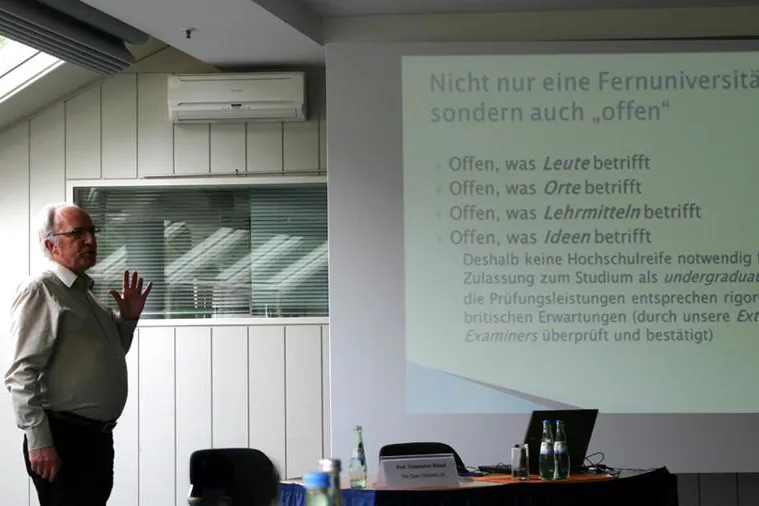 Bild: Fernstudium an der Open University: Studium erweitert die Englischkenntnisse und den internationalen Horizont