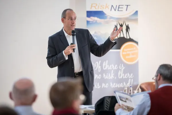Bild: RiskNET Summit 2018: Von Leitplanken in einer Welt voller Risiken