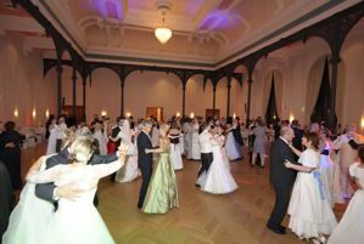 Brautkleiderball Dresden
