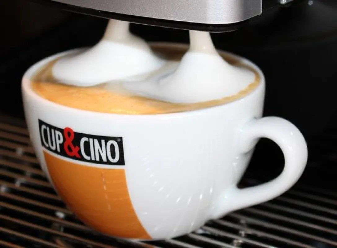 Sensationeller Milchschaum mit den Kaffeemaschinen der neuen BusinessKLASSE