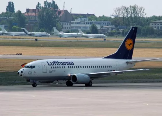Bild: Jubiläum der „Deutschen Luft Hansa“ am 6. April in Berlin Tempelhof