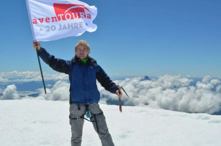 Bild: avenTOURa zeigt Flagge im Jubiläumsjahr