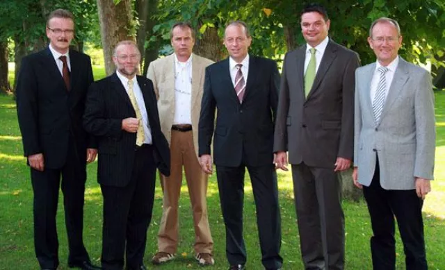 Bild: Bessere Kommunikation und Bürokratieabbau - Wünsche der Unternehmen mehr berücksichtigen