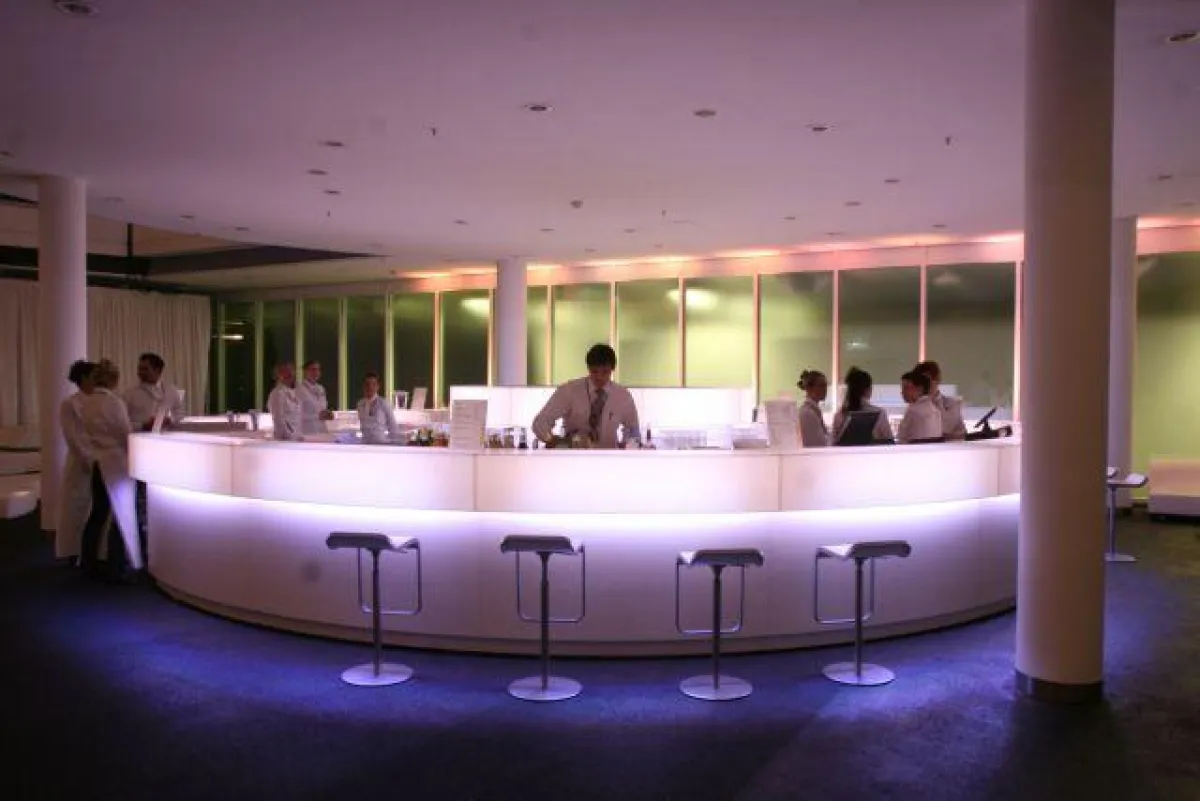 Einsatz von LG HI-MACS im Event-Bereich