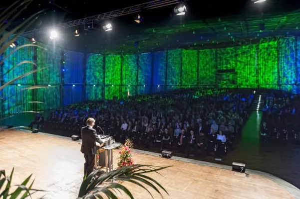 Bild: 5.000 Studienanfängerinnen und -anfänger am KIT