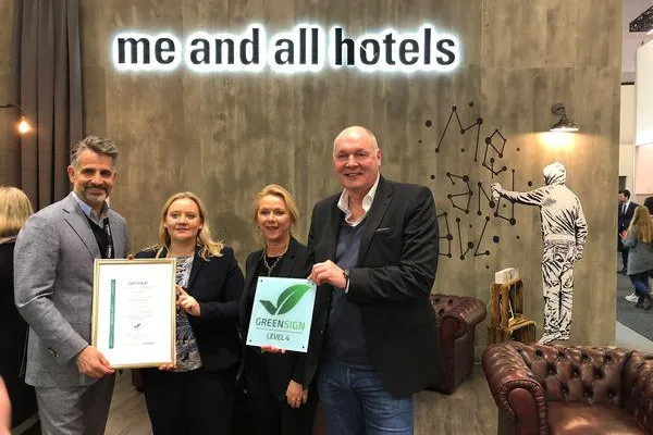 Bild: Nachhaltigkeits-Preis für das me and all hotel düsseldorf