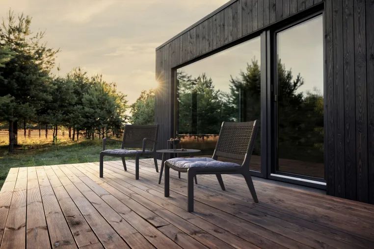 Bild: SOL Kollektion – Modernes Design, Minimalismus und Maximalkomfort für den Outdoor-Bereich