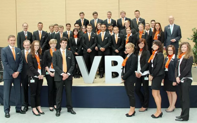 Bild: 33 neue Auszubildende bei der Volksbank Mittelhessen