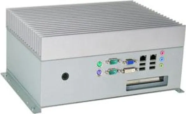 Bild: Pipal 2301 - lüfterloser Embedded PC mit Intel Quad Core i7 und bis zu 16GB RAM