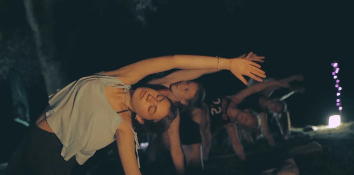 Midnight Yoga Picknick (© Strong Partners)