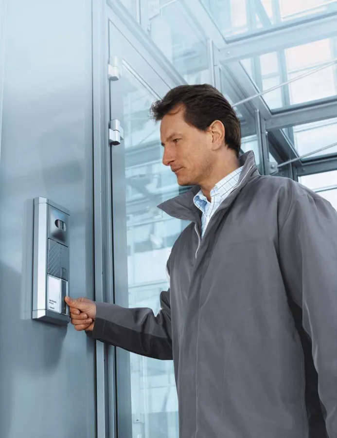 Wenn der Ersatzzusteller dreimal klingelt: Für Eigentümergemeinschaften ohne Ersatzzustellungsvertreter kann es ganz schön teuer werden. (Foto: Ritto)