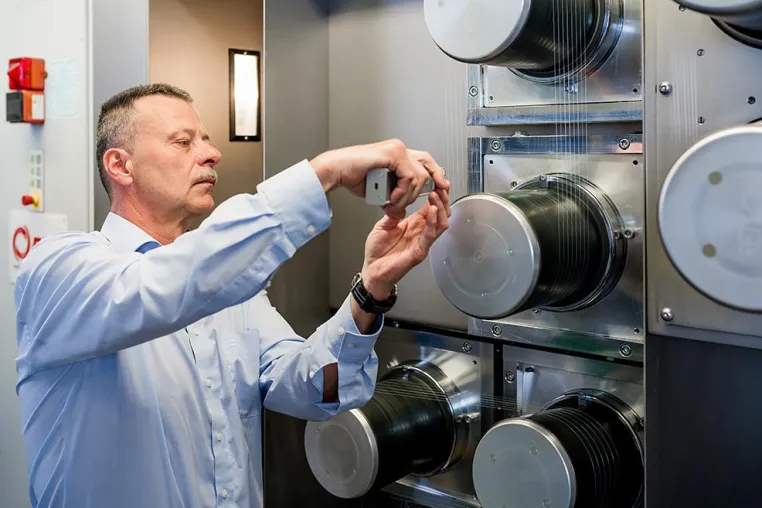 TITK federführend in neuem Faser-Projekt: Biobasiertes Nahtmaterial für Chirurgen Bild: TITK federführend in neuem Faser-Projekt: Biobasiertes Nahtmaterial für Chirurgen