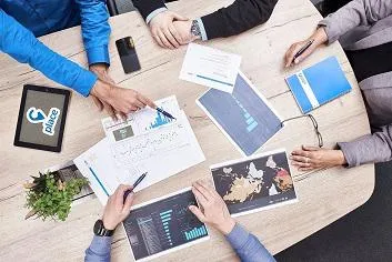 Bild: collaboration Factory AG (München) und QuinScape GmbH (Dortmund) vereinbaren enge Zusammenarbeit