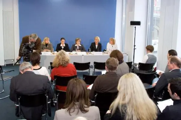 Bild: Pressekonferenz zum 1. Deutschen Equal Pay Day - Aktiv für Entgeltgerechtigkeit
