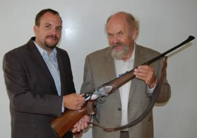 Bild: Dokumentarfilm über Waffen-Pfandleihhaus gedreht