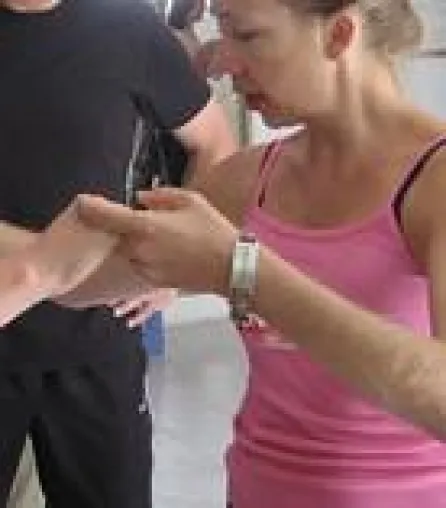 Nie mehr Schmerzen beim Tango tanzen. Tangoreisen La Rogaia. Oktober 2014. Tangokurs mit Brigitta Winkler Bild: Nie mehr Schmerzen beim Tango tanzen. Tangoreisen La Rogaia. Oktober 2014. Tangokurs mit Brigitta Winkler