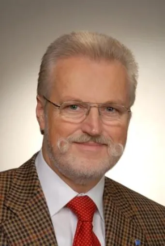 Start der Event-Reihe „Unterwegs in Südwestfalen“ – mit Anton Dostal Bild: Start der Event-Reihe „Unterwegs in Südwestfalen“ – mit Anton Dostal