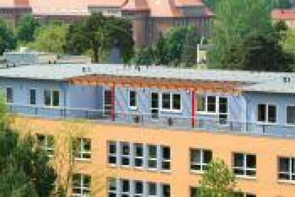 Bild: Aufstockungslösung schafft zusätzliche Pflegeplätze und mehr Wohnqualität in nur 22 Wochen