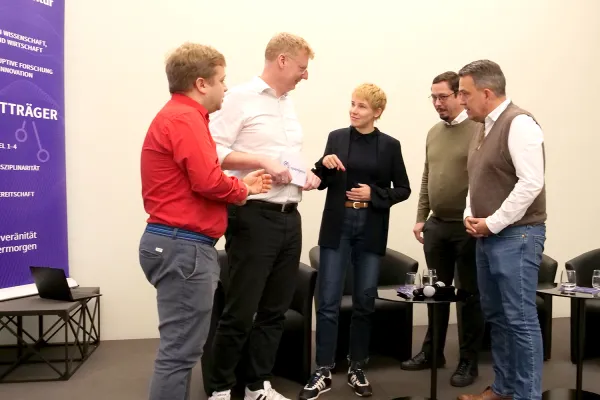 „Wie Fake News fühlen Sie sich?“ Bild: „Wie Fake News fühlen Sie sich?“