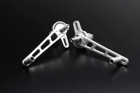 Bild: Universelle Fußrastenanlage für Custombikes