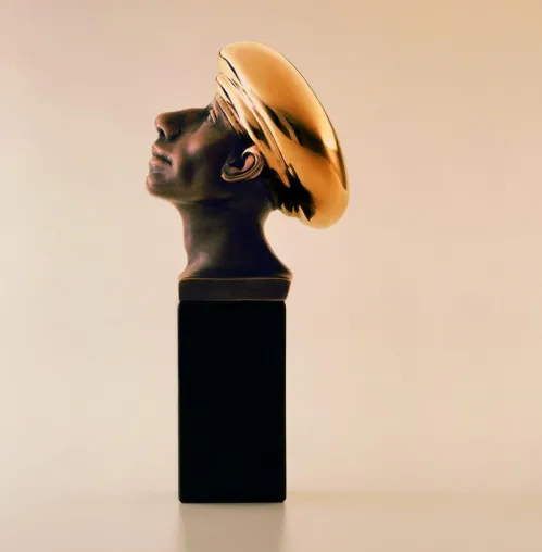 Bild: Skulptur „Adam wohlbehuetet“ von Rudolf Hausner neu bei Galerie Fluegel-Roncak