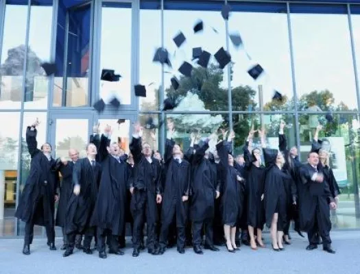 Bild: Mit internationalen MBAs messen: Kemptener MBA erhält internationale EPAS-Akkreditierung