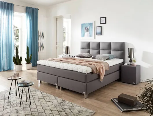 Bild: Gut gebettet, gut verbunden - das Familienbett als Schlafplatz für die ganze Familie