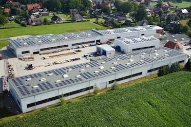 Bild: WINAICO beliefert Maschinenbauunternehmen mit Modulen für größte PERC Dachanlage Deutschlands