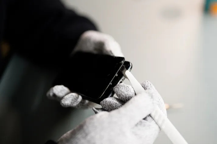 Warum DIY-Reparaturen oft teurer enden: Die Risiken und versteckten Kosten Bild: Warum DIY-Reparaturen oft teurer enden: Die Risiken und versteckten Kosten