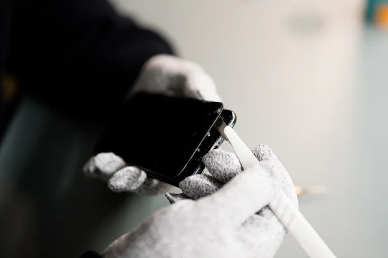 Bild: Warum DIY-Reparaturen oft teurer enden: Die Risiken und versteckten Kosten