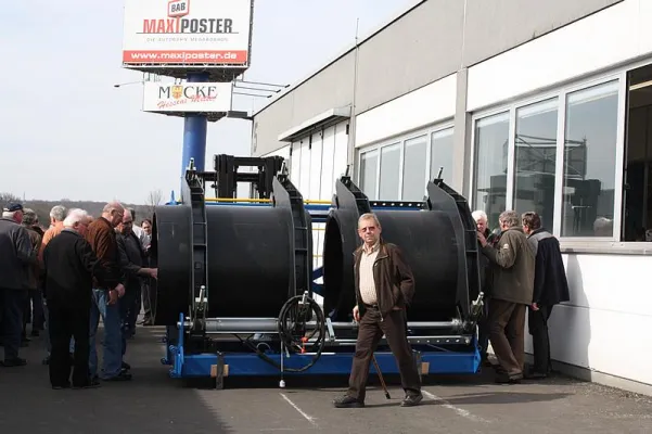 Bild: Größtes Feuerwehraufgebot aller Zeiten im „Gewerbepark Hürner“ in Atzenhain