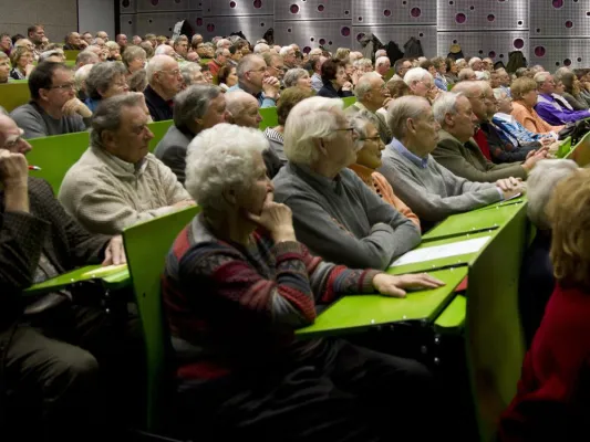 Bild: Gelenkersatz als Ausweg? Erfahrene Mediziner stellen modernes Konzept vor