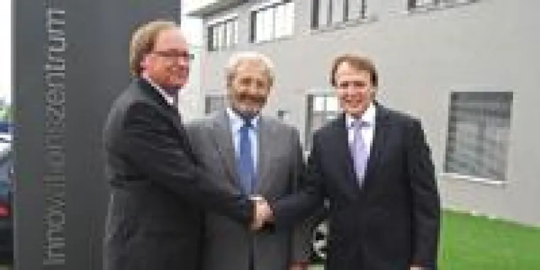 Kooperationsvereinbarung zwischen RAMPF und KraussMaffei Bild: Kooperationsvereinbarung zwischen RAMPF und KraussMaffei