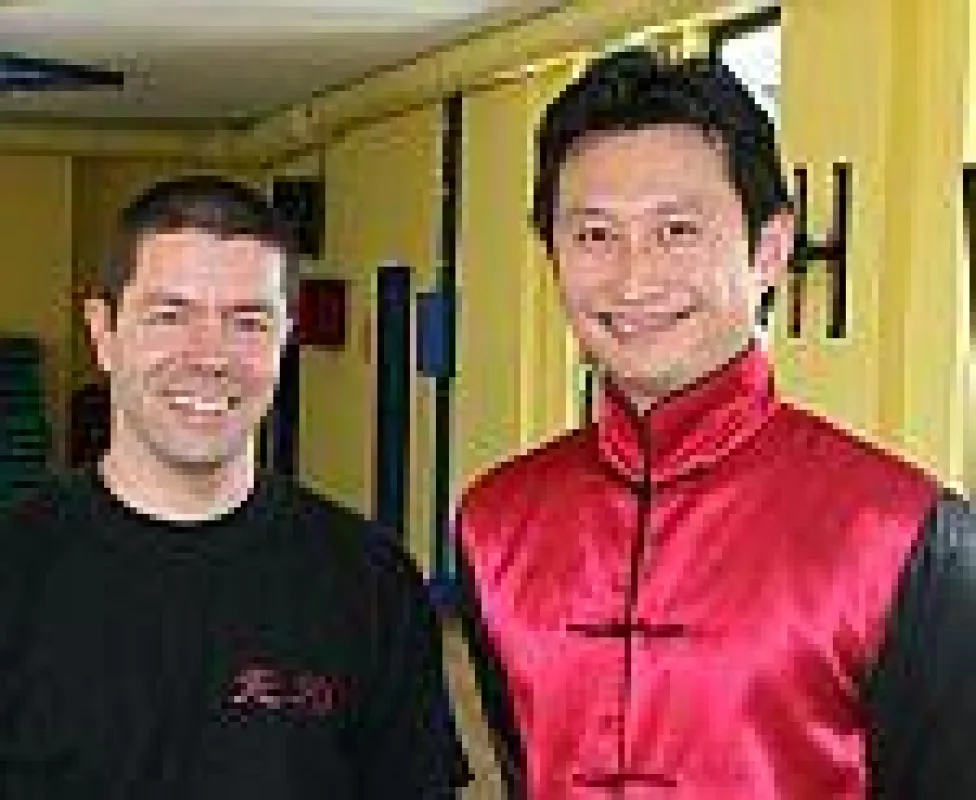 Schulinhaber Jan Leminsky und Meister Jia Ruiqi