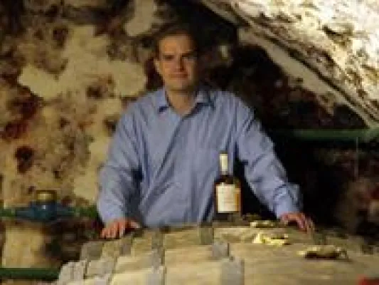 Whisky aus der Oberpfalz: Brennerei Schraml ist Unternehmen des Monats August Bild: Whisky aus der Oberpfalz: Brennerei Schraml ist Unternehmen des Monats August