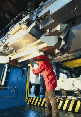 Werkzeugbau für Fortgeschrittene Bild: Werkzeugbau für Fortgeschrittene