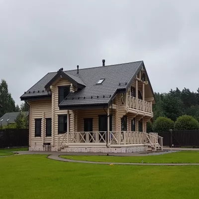 Rundholz Blockhäuser von Blockhouse Land Bild: Rundholz Blockhäuser von Blockhouse Land