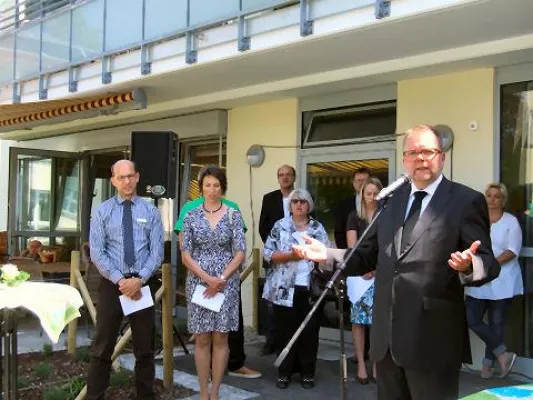 Bild: Einweihung des Wohnpflegeheims St. Johanna in Rosenharz