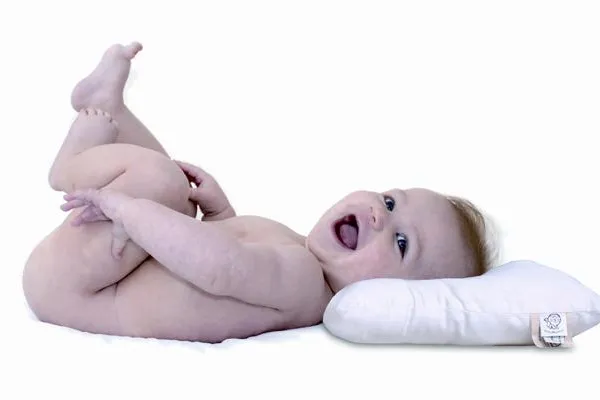 Bild: Verformtem Babykopf sanft entgegen wirken