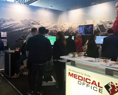 Bild: Reger Austausch am INDAMED-Messestand