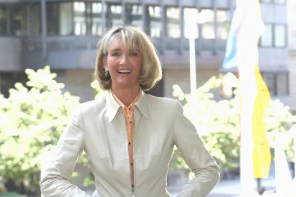 Wirtschaftsfaktor Glück - Die Lingenium-Methode von Dorette Segschneider als Basis für Erfolg Bild: Wirtschaftsfaktor Glück - Die Lingenium-Methode von Dorette Segschneider als Basis für Erfolg