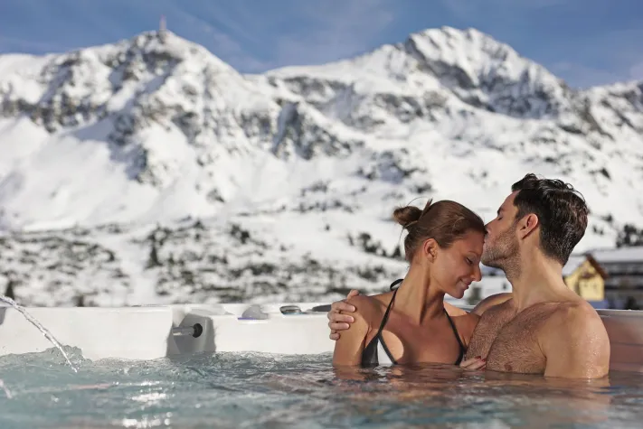 Bild: Whirlpools im Winter genießen