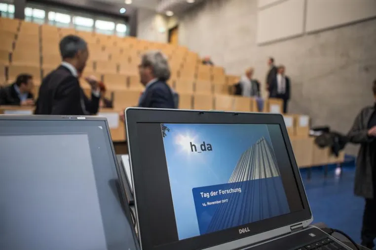 Bild: Erstes Promotionszentrum für Informatik an einer Hochschule für Angewandte Wissenschaften eröffnet