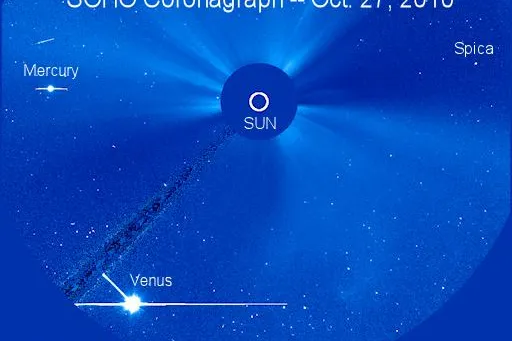 Bild: Nahm Sonnenteleskop SOHO nahe der Sonne eine 'Fliegende Untertasse' auf? Hot Pixel als Bildfehler genannt