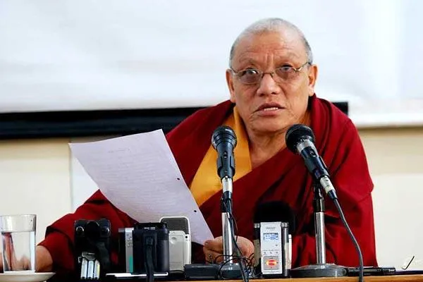 Bild: Neue Bestimmungen für die Klöster in Tibet bezwecken, den Einfluß aus dem Ausland auszuschalten