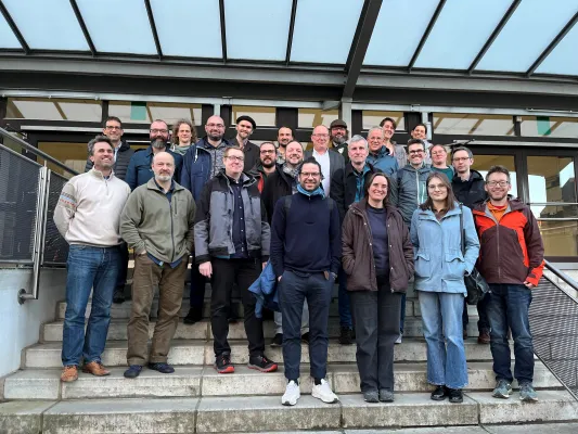 Bild: Wasserstoffimporte: Pipeline-Transporte von flüssigen Derivaten bis zu zehnmal günstiger als von Wasserstoffgas 